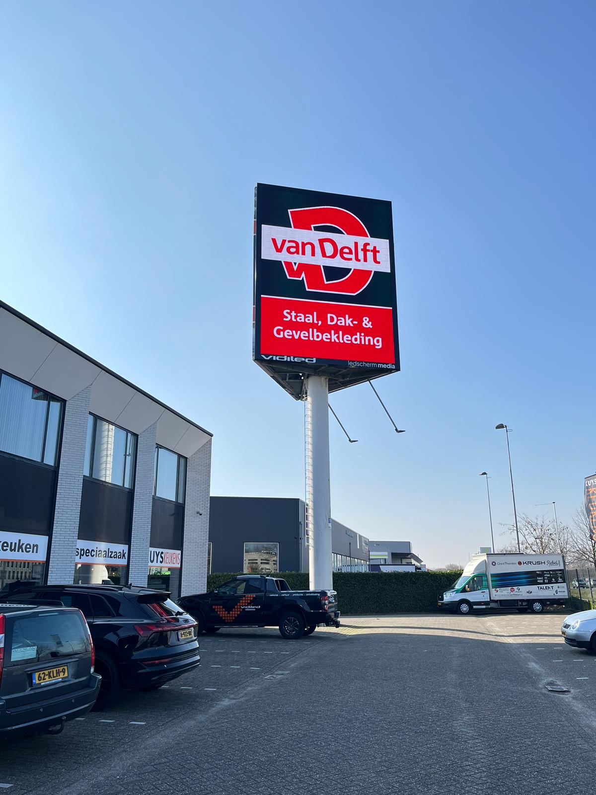 led scherm op mast